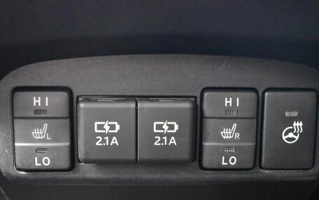 Toyota Sienta II, 2018 год, 1 275 000 рублей, 22 фотография