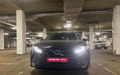 Toyota Camry, 2020 год, 1 900 000 рублей, 1 фотография