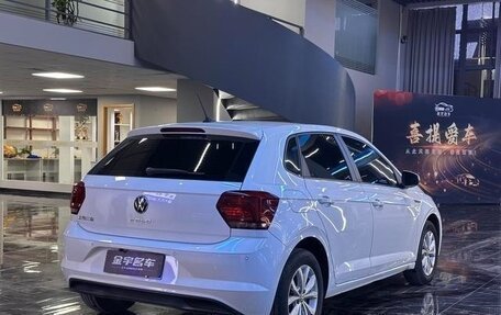 Volkswagen Polo, 2022 год, 990 000 рублей, 4 фотография