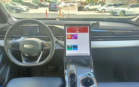 Geely Atlas, 2023 год, 2 850 000 рублей, 5 фотография
