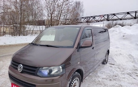 Volkswagen Caravelle T5, 2011 год, 1 850 000 рублей, 4 фотография