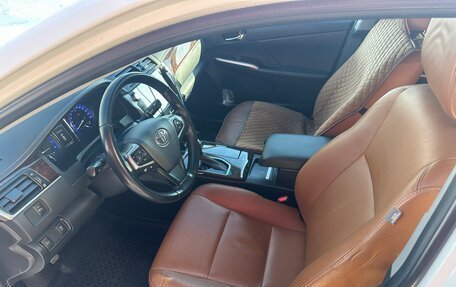 Toyota Camry, 2017 год, 2 600 000 рублей, 8 фотография