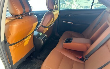 Toyota Camry, 2017 год, 2 600 000 рублей, 5 фотография