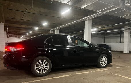 Toyota Camry, 2020 год, 1 900 000 рублей, 5 фотография