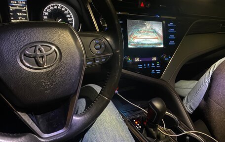 Toyota Camry, 2020 год, 1 900 000 рублей, 15 фотография