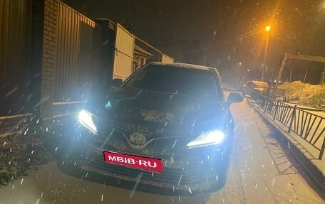 Toyota Camry, 2020 год, 1 900 000 рублей, 14 фотография