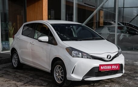 Toyota Vitz, 2015 год, 829 000 рублей, 7 фотография