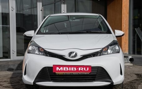 Toyota Vitz, 2015 год, 829 000 рублей, 6 фотография