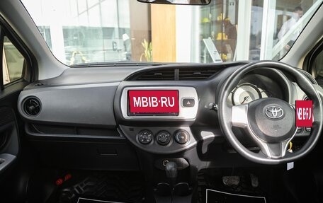 Toyota Vitz, 2015 год, 829 000 рублей, 16 фотография