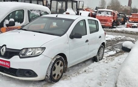 Renault Sandero II рестайлинг, 2015 год, 450 000 рублей, 1 фотография