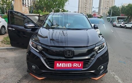 Honda Vezel, 2022 год, 1 900 000 рублей, 1 фотография