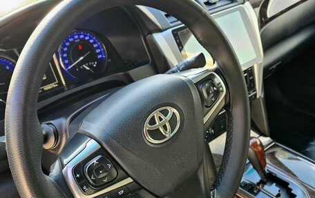 Toyota Camry, 2015 год, 1 900 000 рублей, 5 фотография