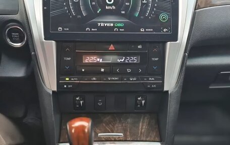 Toyota Camry, 2015 год, 1 900 000 рублей, 11 фотография
