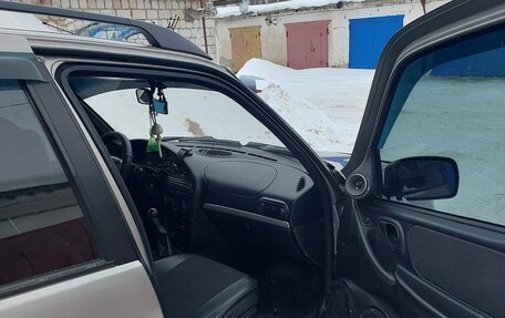 Chevrolet Niva I рестайлинг, 2012 год, 700 000 рублей, 3 фотография