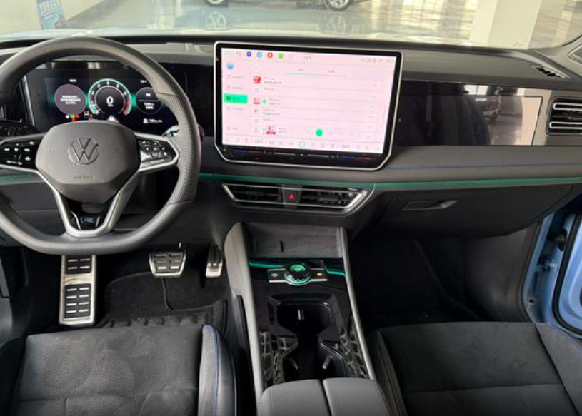 Volkswagen Tiguan II, 2025 год, 4 950 000 рублей, 7 фотография