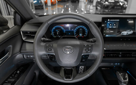 Toyota Camry, 2025 год, 4 300 000 рублей, 11 фотография