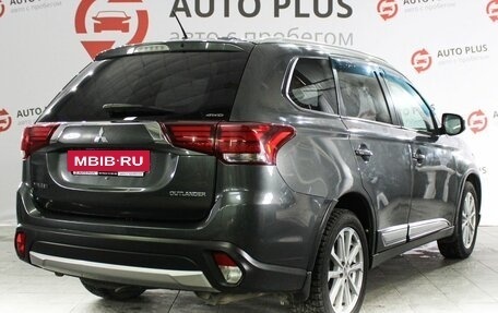 Mitsubishi Outlander III рестайлинг 3, 2015 год, 1 899 000 рублей, 14 фотография