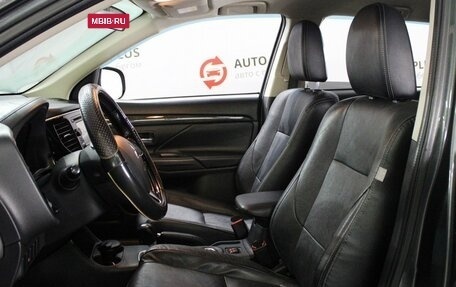 Mitsubishi Outlander III рестайлинг 3, 2015 год, 1 899 000 рублей, 5 фотография