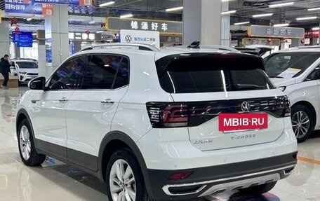 Volkswagen T-Cross I, 2022 год, 1 240 000 рублей, 4 фотография