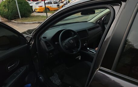 Honda Vezel, 2022 год, 1 900 000 рублей, 7 фотография