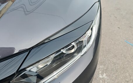 Honda Vezel, 2022 год, 1 900 000 рублей, 2 фотография