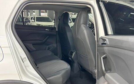 Volkswagen T-Cross I, 2022 год, 1 240 000 рублей, 9 фотография