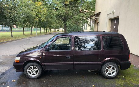 Chrysler Voyager II, 1994 год, 400 000 рублей, 6 фотография