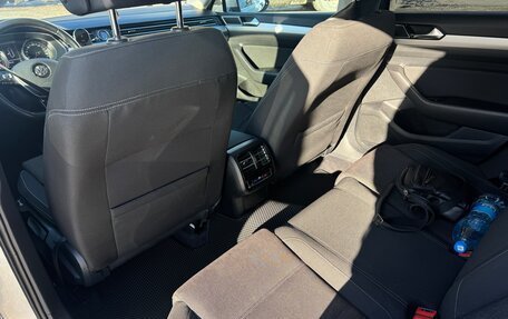 Volkswagen Passat B8 рестайлинг, 2017 год, 1 750 000 рублей, 10 фотография