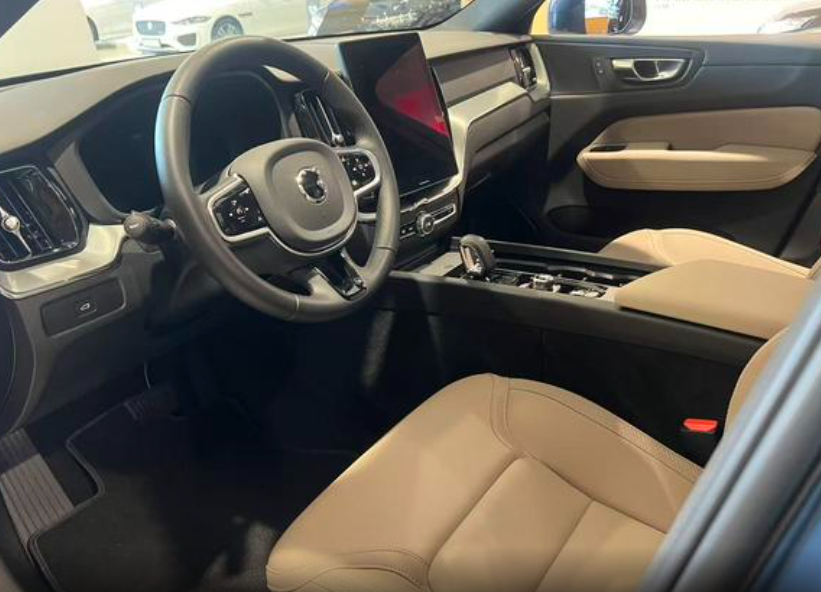 Volvo XC60 II, 2025 год, 5 300 000 рублей, 9 фотография