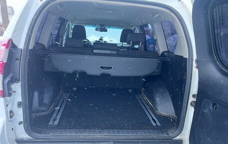 Toyota Land Cruiser Prado 150 рестайлинг 2, 2014 год, 3 144 000 рублей, 6 фотография