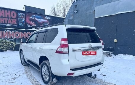Toyota Land Cruiser Prado 150 рестайлинг 2, 2014 год, 3 144 000 рублей, 10 фотография