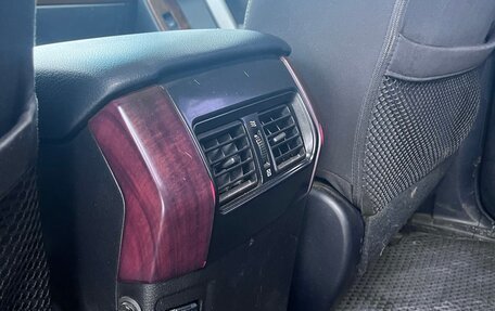 Toyota Land Cruiser Prado 150 рестайлинг 2, 2014 год, 3 144 000 рублей, 24 фотография