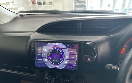 Toyota Vitz, 2018 год, 1 054 000 рублей, 25 фотография