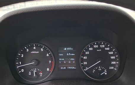 Hyundai Solaris II рестайлинг, 2018 год, 950 000 рублей, 10 фотография