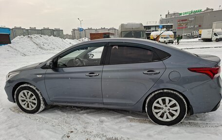 Hyundai Solaris II рестайлинг, 2018 год, 950 000 рублей, 5 фотография