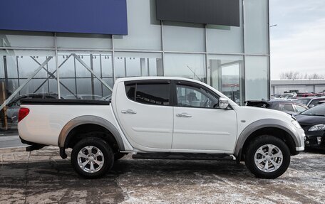 Mitsubishi L200 IV рестайлинг, 2014 год, 1 998 000 рублей, 8 фотография