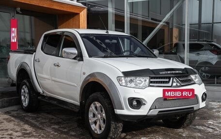 Mitsubishi L200 IV рестайлинг, 2014 год, 1 998 000 рублей, 6 фотография