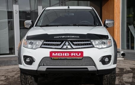 Mitsubishi L200 IV рестайлинг, 2014 год, 1 998 000 рублей, 7 фотография