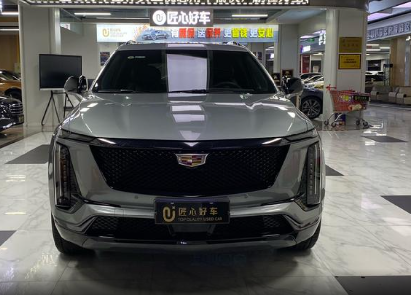 Cadillac XT5 I рестайлинг, 2025 год, 6 200 000 рублей, 2 фотография