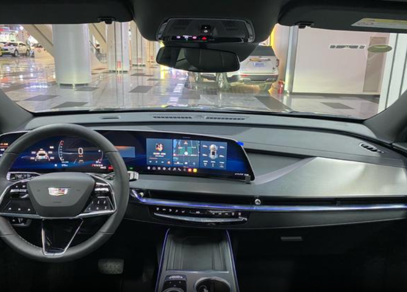 Cadillac XT5 I рестайлинг, 2025 год, 6 200 000 рублей, 8 фотография