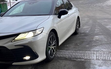 Toyota Camry, 2021 год, 4 500 000 рублей, 1 фотография