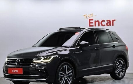 Volkswagen Tiguan II, 2022 год, 2 980 002 рублей, 1 фотография