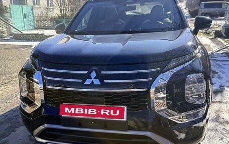 Mitsubishi Outlander, 2025 год, 4 900 000 рублей, 1 фотография