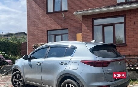 KIA Sportage IV рестайлинг, 2020 год, 2 200 000 рублей, 2 фотография