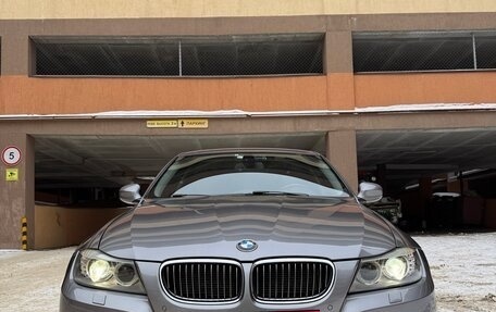 BMW 3 серия, 2011 год, 1 280 000 рублей, 2 фотография