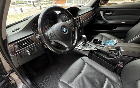 BMW 3 серия, 2011 год, 1 280 000 рублей, 12 фотография