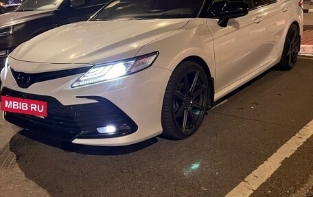 Toyota Camry, 2021 год, 4 500 000 рублей, 9 фотография