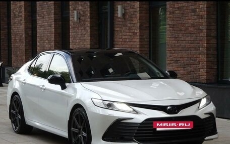 Toyota Camry, 2021 год, 4 500 000 рублей, 7 фотография