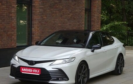 Toyota Camry, 2021 год, 4 500 000 рублей, 3 фотография