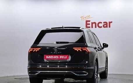 Volkswagen Tiguan II, 2022 год, 2 980 002 рублей, 5 фотография